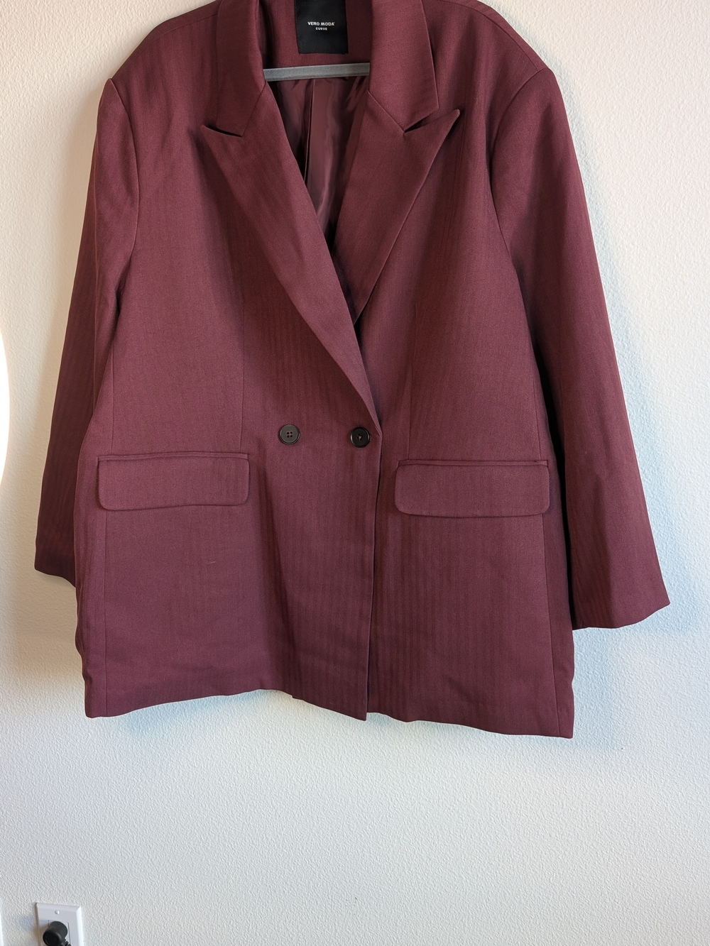 Vero Moda Women's Maroon Double-Breasted Blazer